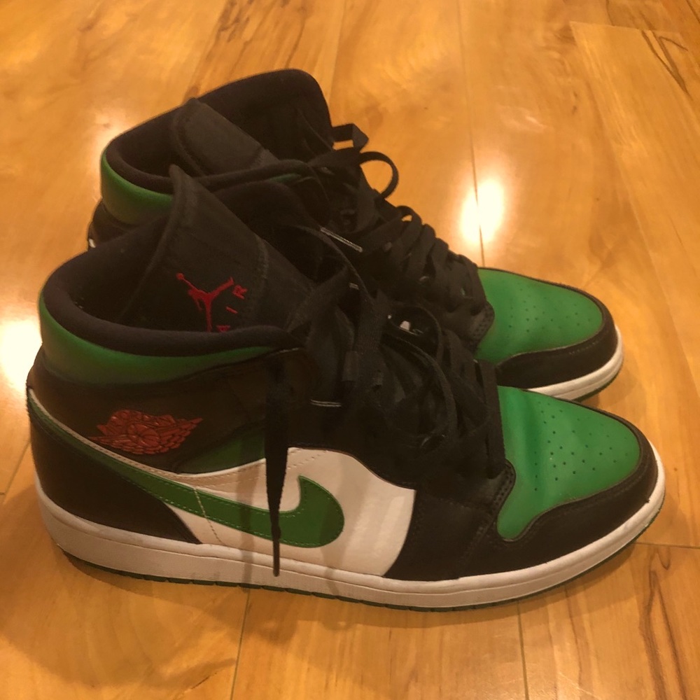 Jordan 1 Mid green toe size 11